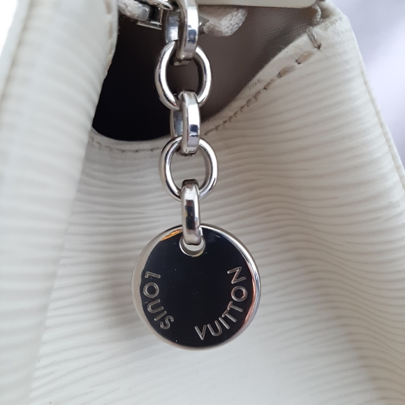 Louis Vuitton authentic Brea GM EPI Ivore bag - Picture 12 of 16